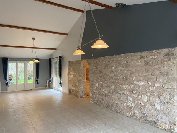 Maison 127m² - Style Années 60 avec Jardin - Proche Centre-Ville et Commodités