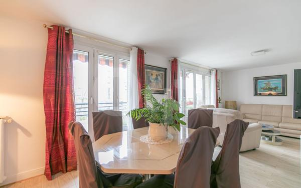Appartement à vendre    4 pièces • 84,39 m2 Thiais