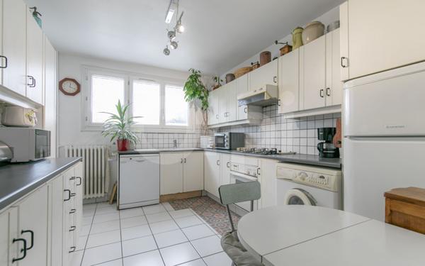 Appartement à vendre    4 pièces • 84,39 m2 Thiais