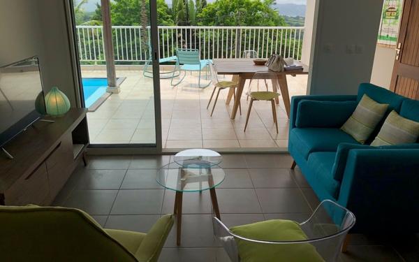 Maison à vendre    4 pièces • 109 m2 Fort-de-France