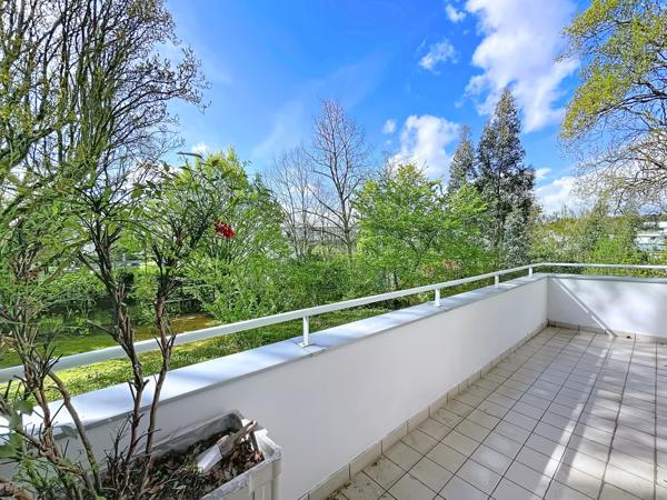 Appartement
         2 pièces
        - 54 m² Exclusivité 263 000 € *