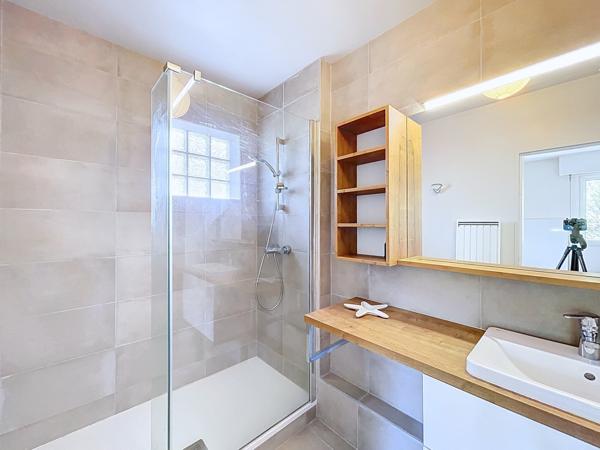 Appartement
         2 pièces
        - 54 m² Exclusivité 263 000 € *