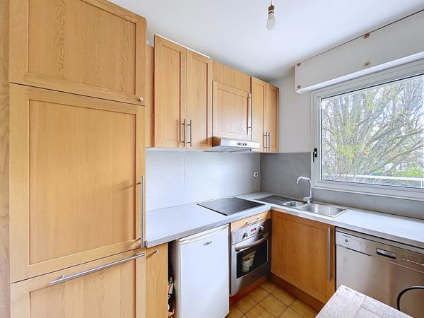 Appartement
         2 pièces
        - 54 m² Exclusivité 263 000 € *