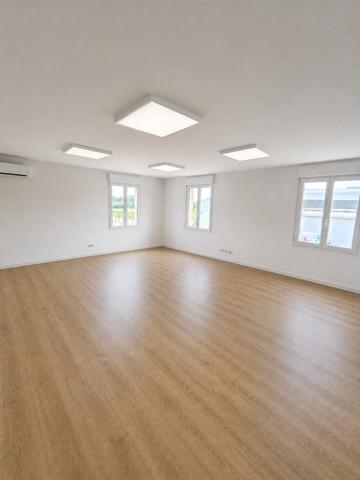 Location de bureaux professionnels 140 m²