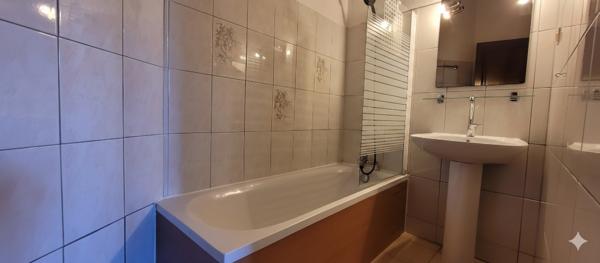 Maison T3 AVEC GARAGE NEVIAN