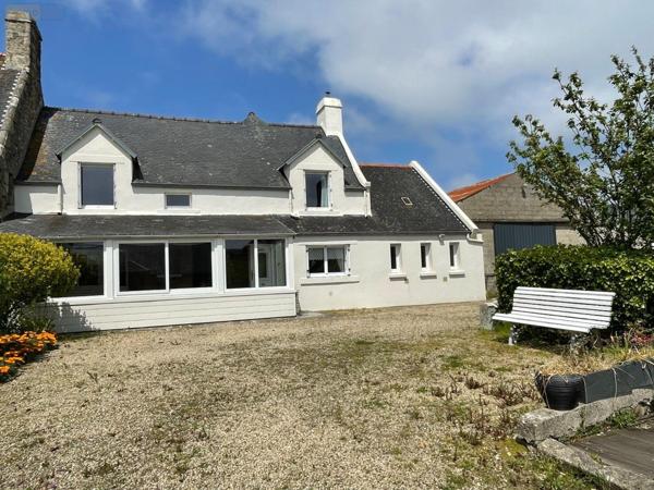 Maison de ville à vendre à Saint-Pol-de-Léon dans le Finistère (29250), ref : 24906   
Centre ville