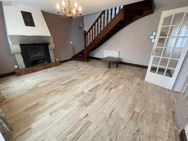 Maison de ville à vendre à Saint-Pol-de-Léon dans le Finistère (29250), ref : 24906   
Centre ville