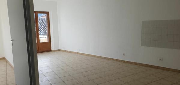 Immeuble à vendre    7 pièces • 105 m2 La Motte-du-Caire