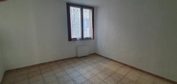 Immeuble à vendre    7 pièces • 105 m2 La Motte-du-Caire