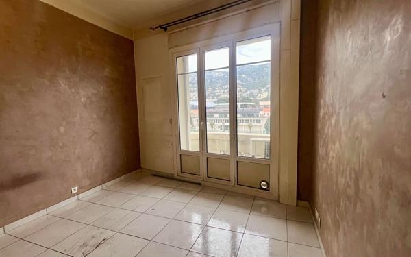 Appartement à vendre    3 pièces • 72,55 m2 Toulon