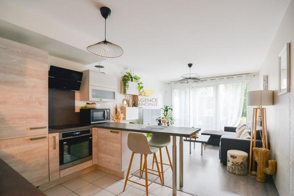 F3 BOIS ROCHEFORT avec terrasses et jardinet €304 500 **  - Référence  1999