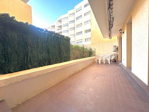 À vendre : Rare sur le marché en bord de mer à Saint Raphaël Appartement 3 pièces