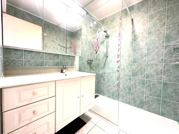 À vendre : Rare sur le marché en bord de mer à Saint Raphaël Appartement 3 pièces