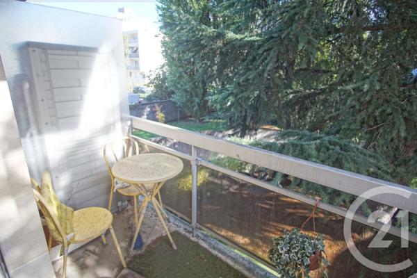 Appartement F2 à vendre  2 pièces - 53,92 m2 CHOISY LE ROI - 94