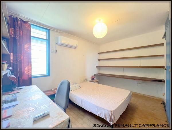 A VENDRE A KOUROU (GUYANE FRANCAISE) UNE JOLIE MAISON T5 (R+1) de 103m² - SUPERFICIE DU TERRAIN 299 m² AU PRIX DE 185 000 €.