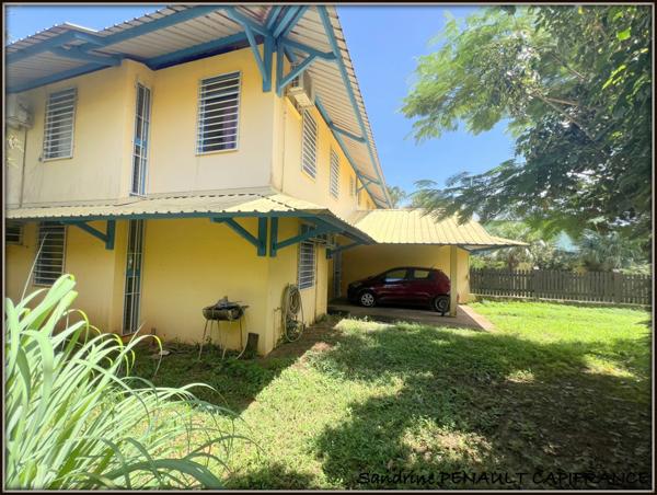 A VENDRE A KOUROU (GUYANE FRANCAISE) UNE JOLIE MAISON T5 (R+1) de 103m² - SUPERFICIE DU TERRAIN 299 m² AU PRIX DE 185 000 €.