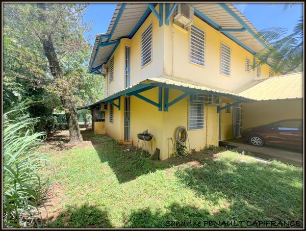 A VENDRE A KOUROU (GUYANE FRANCAISE) UNE JOLIE MAISON T5 (R+1) de 103m² - SUPERFICIE DU TERRAIN 299 m² AU PRIX DE 185 000 €.