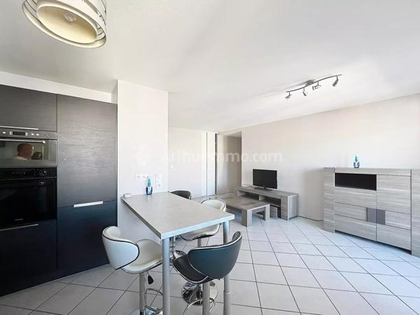 Location                                                      Appartement
                        
                     3 pièces                      64 m2                     à Clermont-Ferrand