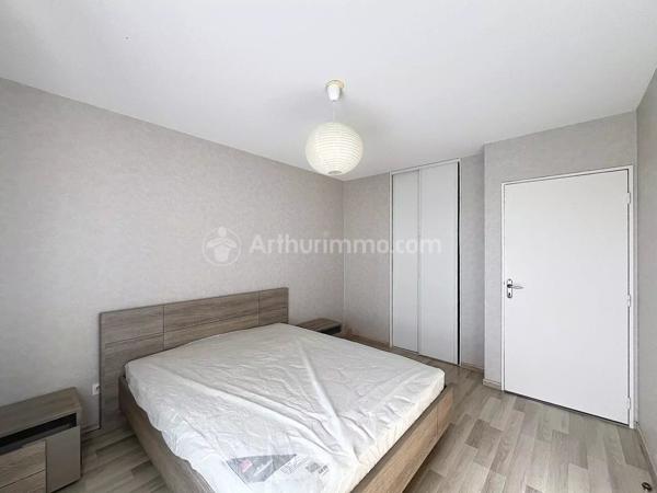 Location                                                      Appartement
                        
                     3 pièces                      64 m2                     à Clermont-Ferrand