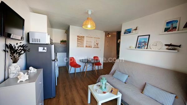 JOLI T2 AU PIED DU RIVAGE DE FRONTIGNAN PLAGE AVEC PARKING PRIVATIVE