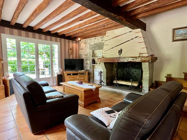 TRES BELLE MAISON ANCIENNE ET DE PLAIN-PIED