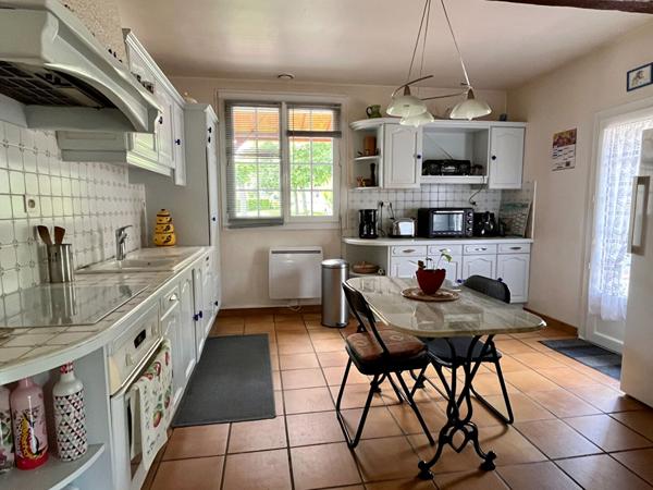 TRES BELLE MAISON ANCIENNE ET DE PLAIN-PIED