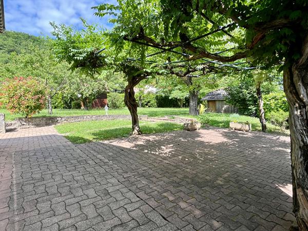 TRES BELLE MAISON ANCIENNE ET DE PLAIN-PIED