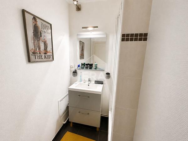 Grand T4 lumineux avec balcon, ascenseur et possibilité 3 chambres