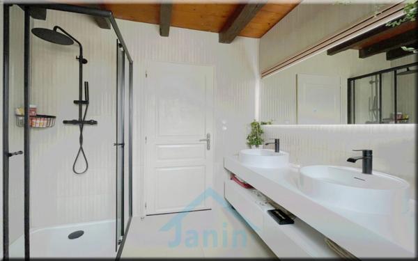 Maison à vendre 9 pièces CHALLEX (01) une belle rencontre