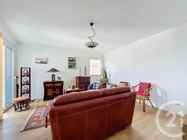 Appartement T3 à vendre  3 pièces - 66,10 m 2   GUJAN MESTRAS  - 33