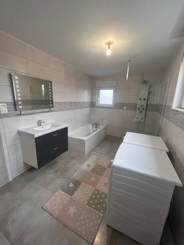 Vente aux enchères  Maison de charme 2017 de 112 m² à Saint-Croix-en-Plaine