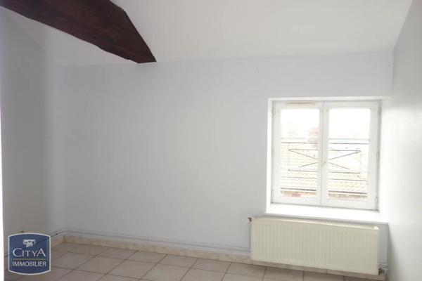Appartement à louer 3 pièces 64m² Saint-Laurent-sur-Saône (01750)