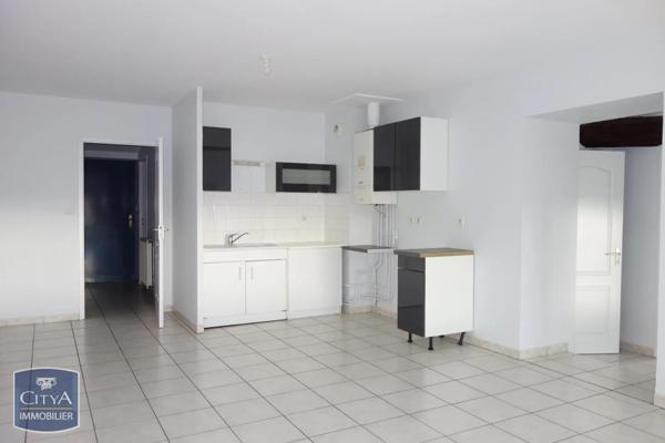 Appartement à louer 3 pièces 64m² Saint-Laurent-sur-Saône (01750)