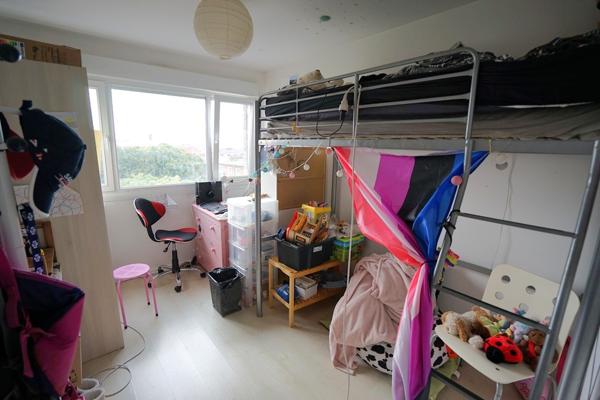 LILLE BUISSON APPARTEMENT T4 DERNIER ÉTAGE AVEC STATIONNEMENT