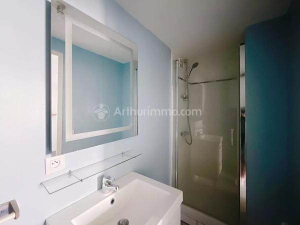 Location                                                      Appartement
                        
                     2 pièces                      24 m2                     à Clermont-Ferrand