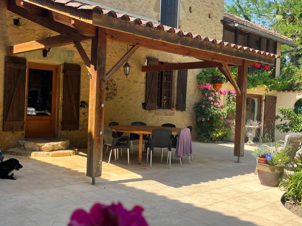 PLAISANCE (32): SANS TRAVAUX, MAISON XVIIIs restaurée avec élégance SUR 240M2 habitables, 6600m2 de jardin,géothermie,  puits, géothermie, grandes dependances environnement bucolique