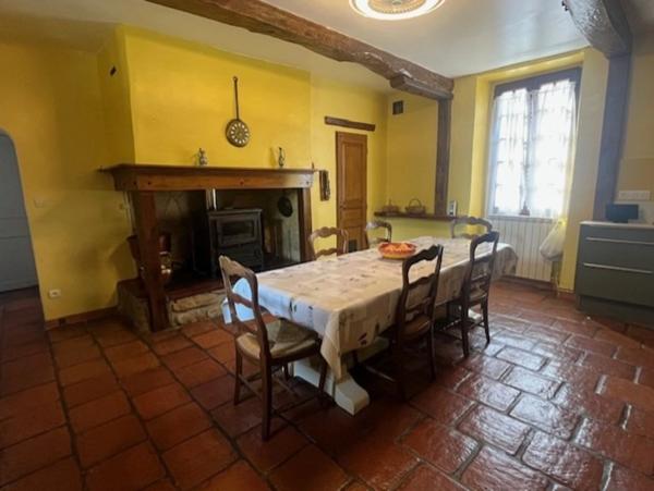 PLAISANCE (32): SANS TRAVAUX, MAISON XVIIIs restaurée avec élégance SUR 240M2 habitables, 6600m2 de jardin,géothermie,  puits, géothermie, grandes dependances environnement bucolique