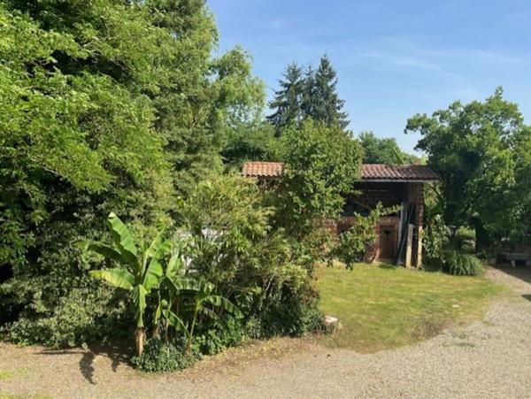 PLAISANCE (32): SANS TRAVAUX, MAISON XVIIIs restaurée avec élégance SUR 240M2 habitables, 6600m2 de jardin,géothermie,  puits, géothermie, grandes dependances environnement bucolique