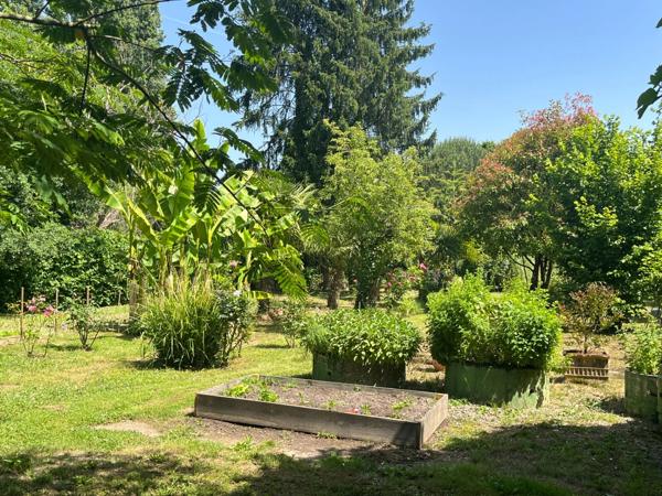 PLAISANCE (32): SANS TRAVAUX, MAISON XVIIIs restaurée avec élégance SUR 240M2 habitables, 6600m2 de jardin,géothermie,  puits, géothermie, grandes dependances environnement bucolique