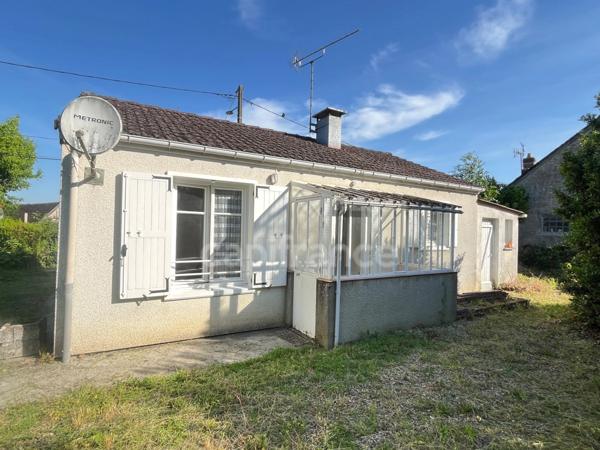 Maison à vendre 2 pièces avec garage sur terrain de 790m2 au coeur de Village (89)