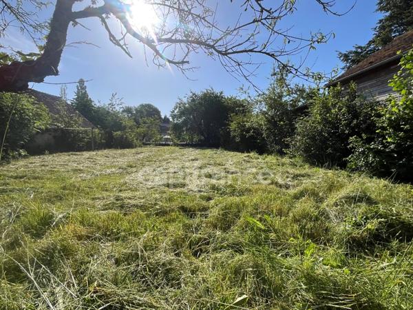 Maison à vendre 2 pièces avec garage sur terrain de 790m2 au coeur de Village (89)