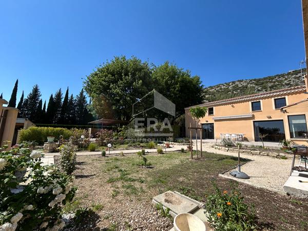 Maison Beaumes De Venise - 9 pièces - 280m² - Piscine