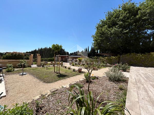 Maison Beaumes De Venise - 9 pièces - 280m² - Piscine