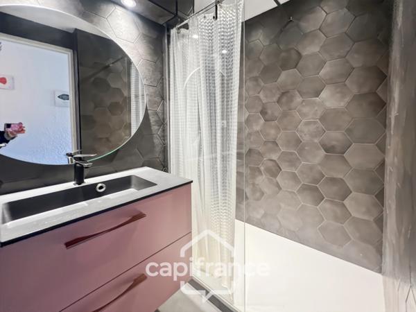 Appartement à vendre 3 pièces (83), Bormes les mimosas, la Favière, T3 avec Parking, dernier étage et vue mer.