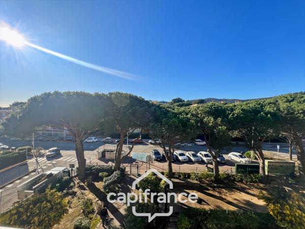 Appartement à vendre 3 pièces (83), Bormes les mimosas, la Favière, T3 avec Parking, dernier étage et vue mer.