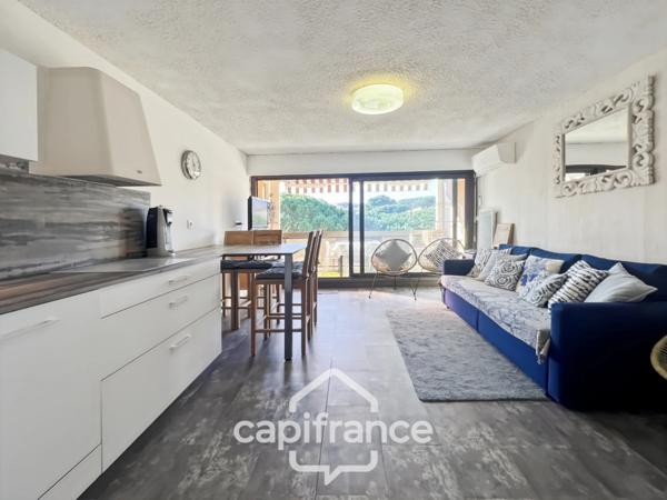 Appartement à vendre 3 pièces (83), Bormes les mimosas, la Favière, T3 avec Parking, dernier étage et vue mer.