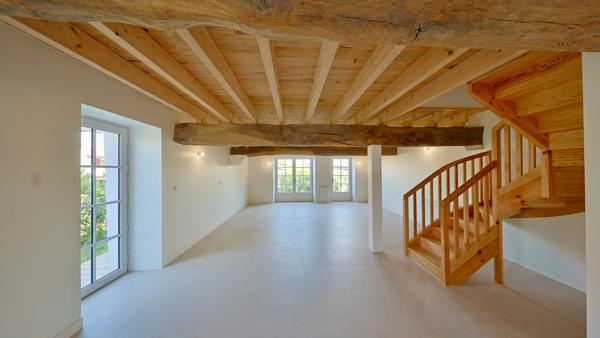 Architecture authentique - loft en duplex avec terrasses et jardinet - Ahetze