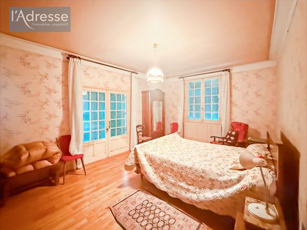 Ensemble immobilier en pierres et dépendances