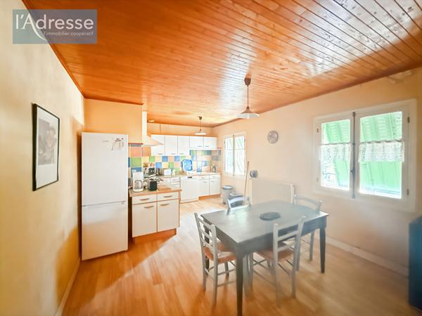 Ensemble immobilier en pierres et dépendances