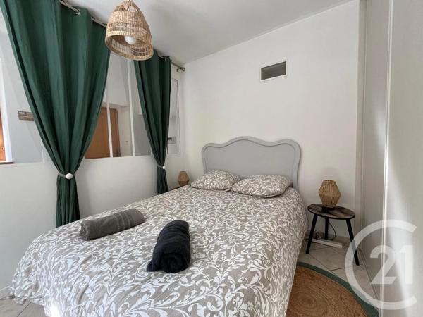 Maison à vendre  7 pièces - 159,08 m 2   VIF  - 38